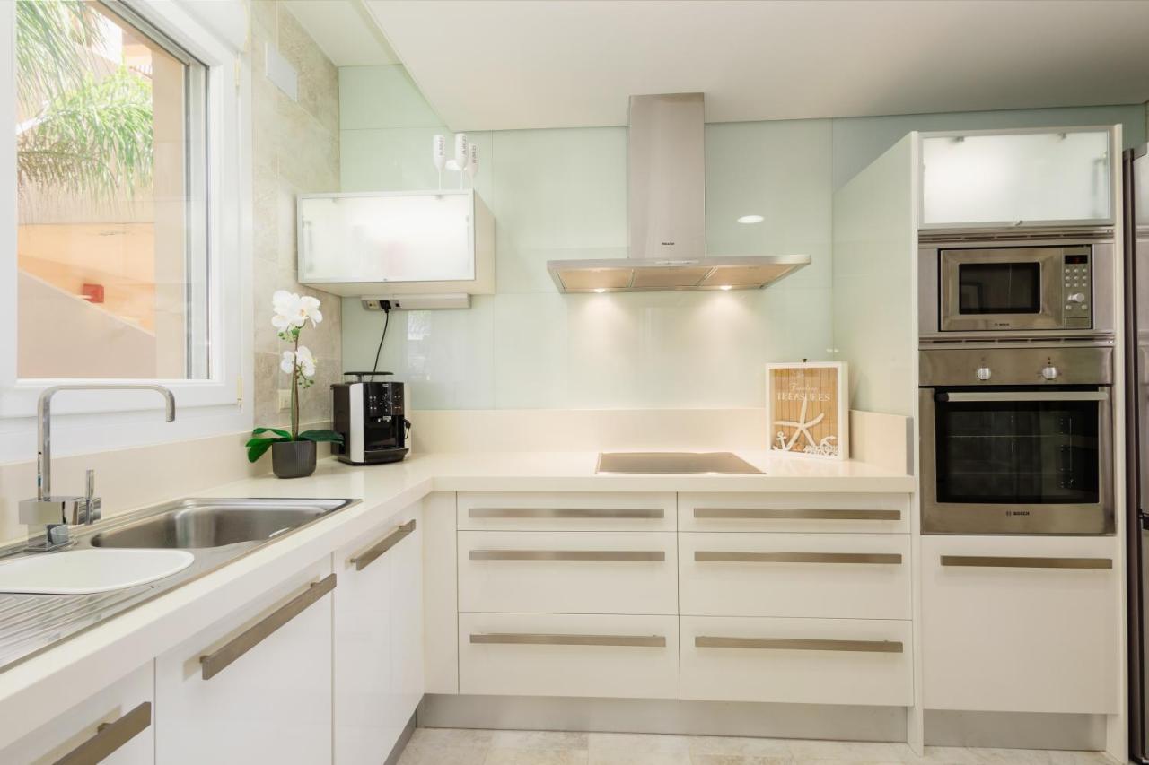Penthouse With Sea And Views, Nueva Andalucia, Apartment *
