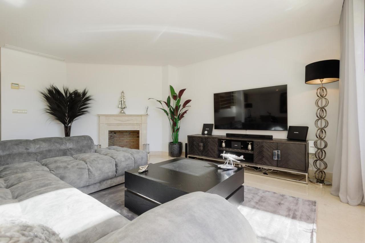 Penthouse With Sea And Views, Nueva Andalucia, *