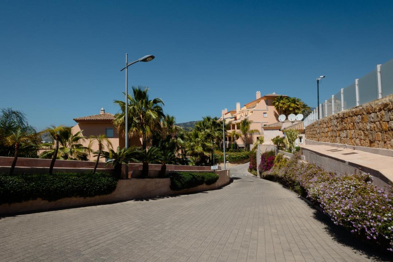 Penthouse With Sea And Views, Nueva Andalucia, Apartment *