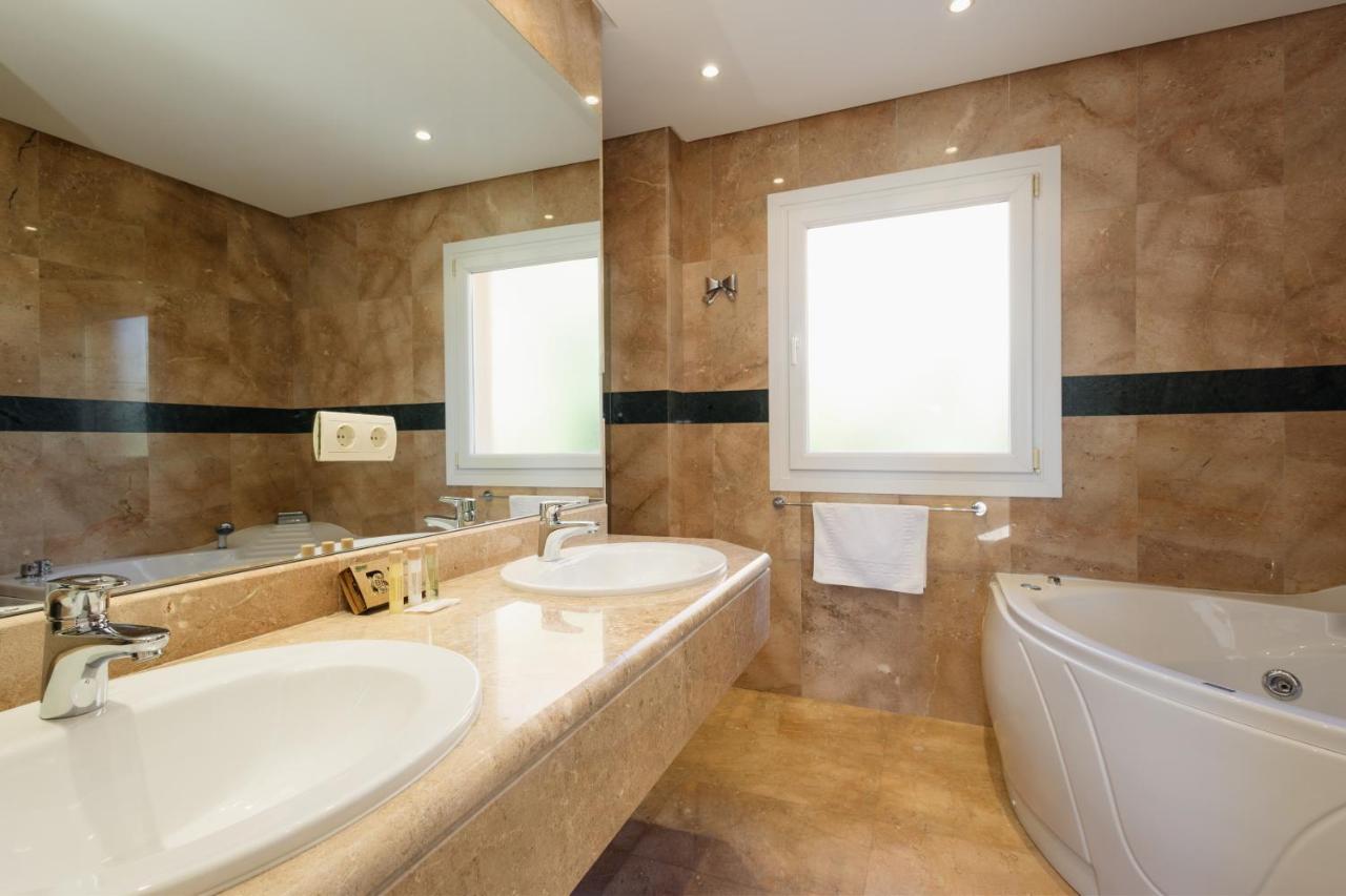 Apartment Penthouse With Sea And Views, Nueva Andalucia, *
