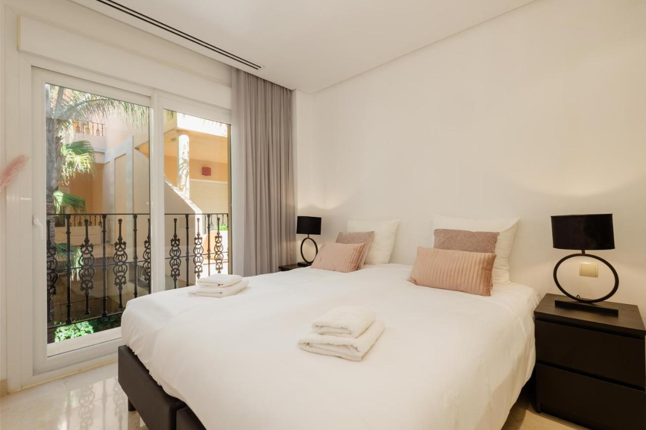 Apartment Penthouse With Sea And Views, Nueva Andalucia,
