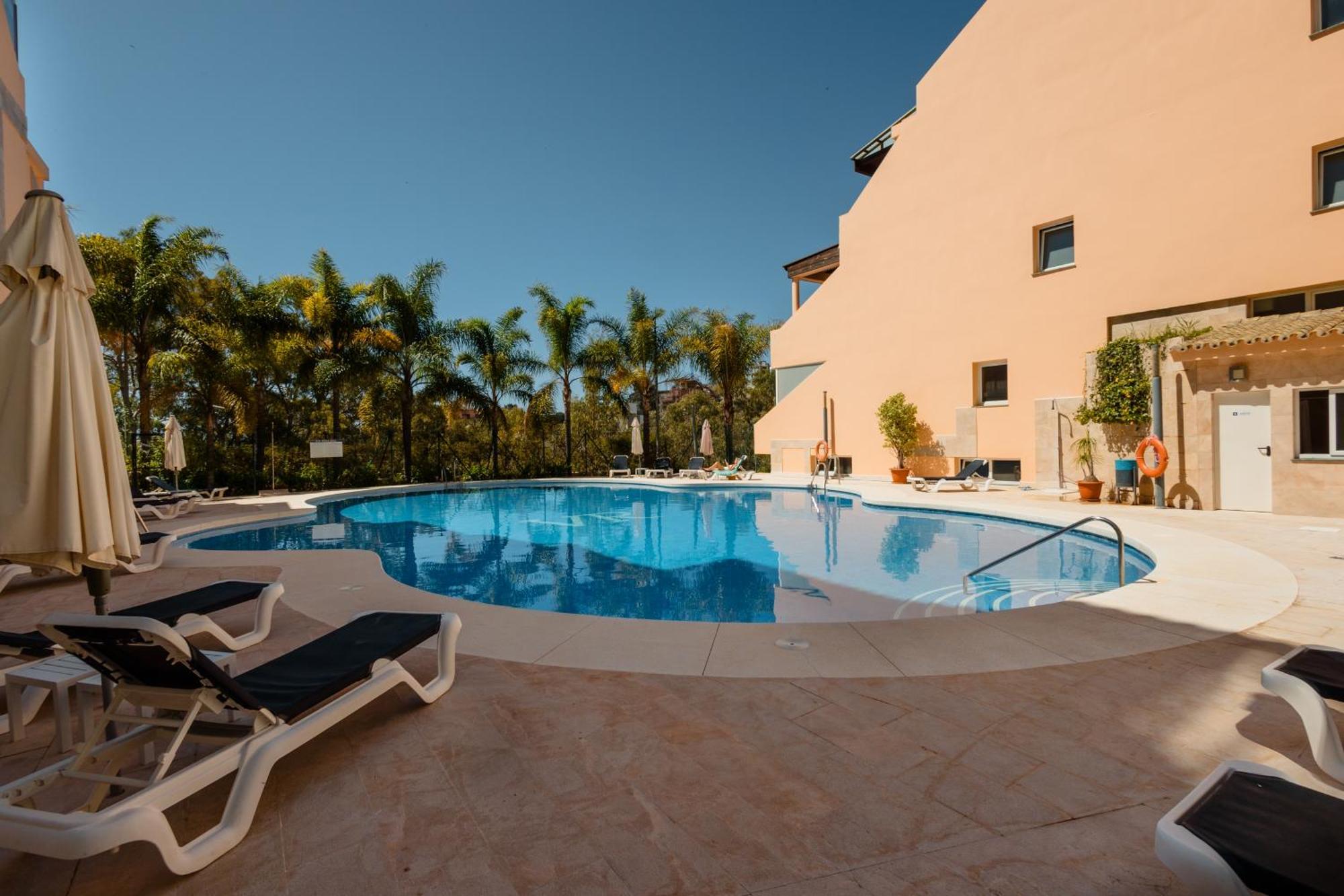 Penthouse With Sea And Views, Nueva Andalucia, Apartment *